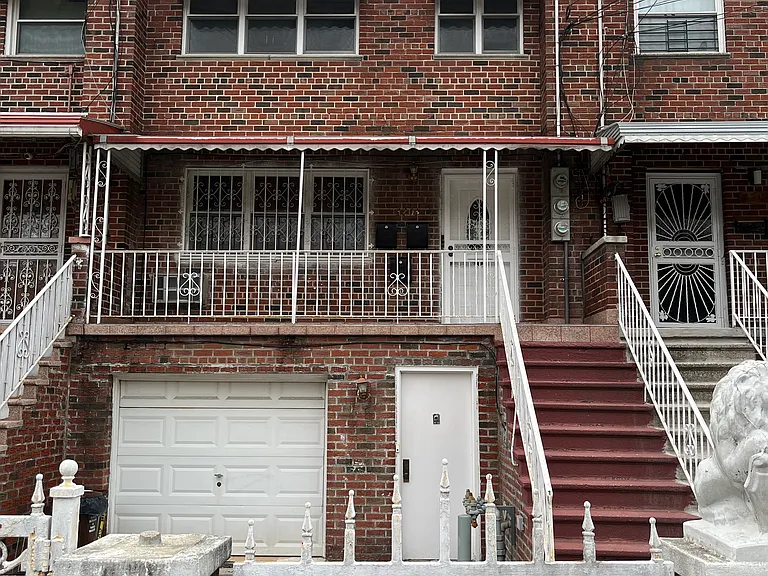 BEAUTIFUL 3 BEDROOM APARTMENT