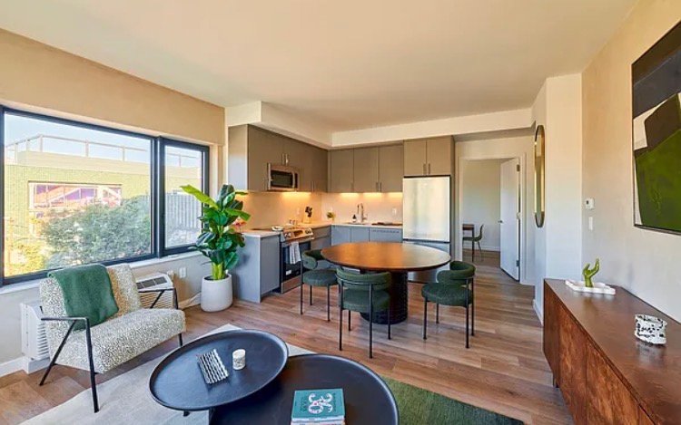 Luxurious 2 Bedroom Apartment