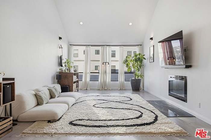 Standard 2 Bedroom Apartment