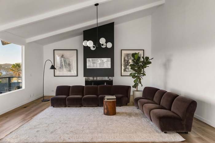 Luxurious Inwood Villa