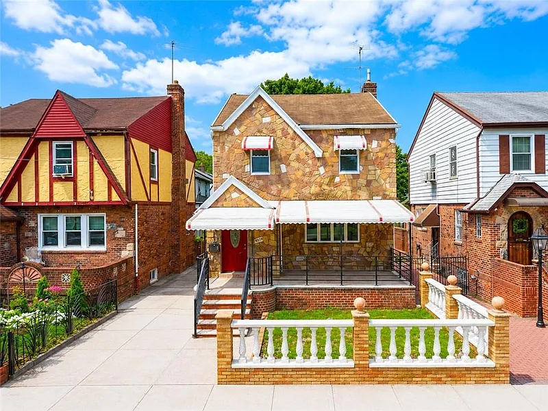 Luxurious 3 bedroom duplex
