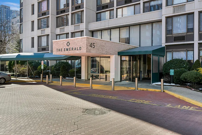 Spacious 3 bedroom condo
