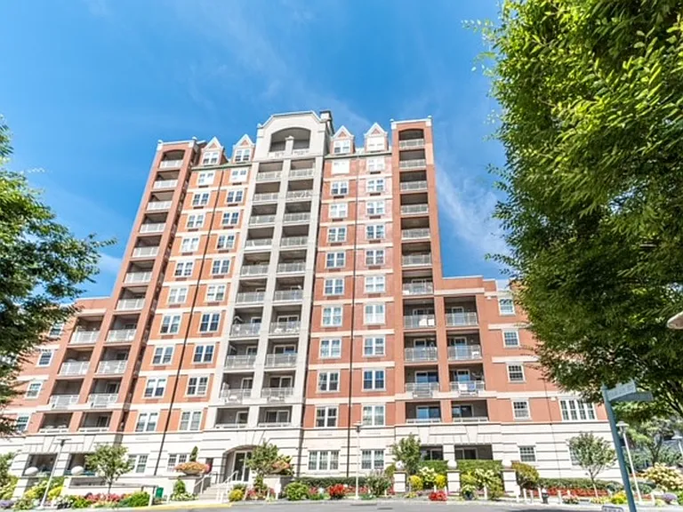Beautiful 2 bedroom condo