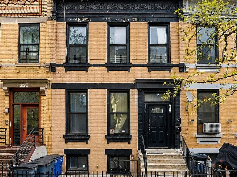 Beautiful 5 bedroom apartment